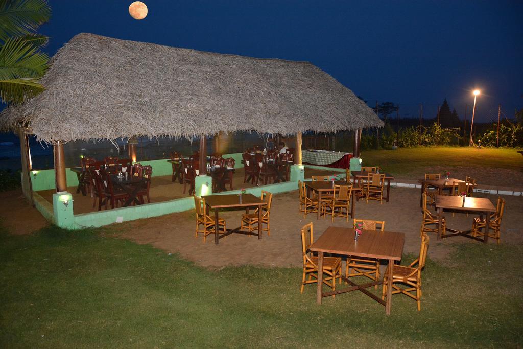 Sea Breeze Beach Resort Mamallapuram Eksteriør billede