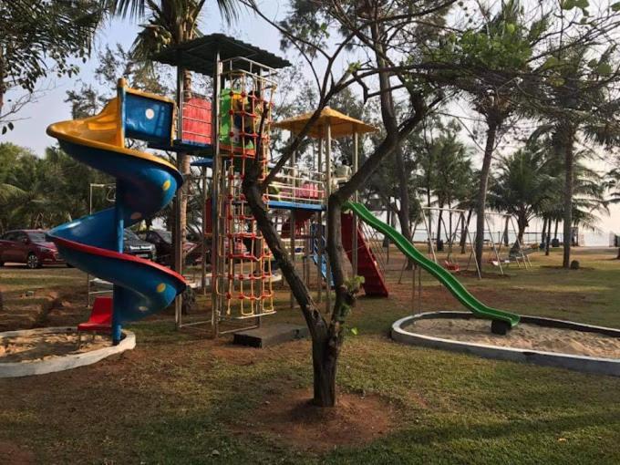 Sea Breeze Beach Resort Mamallapuram Eksteriør billede