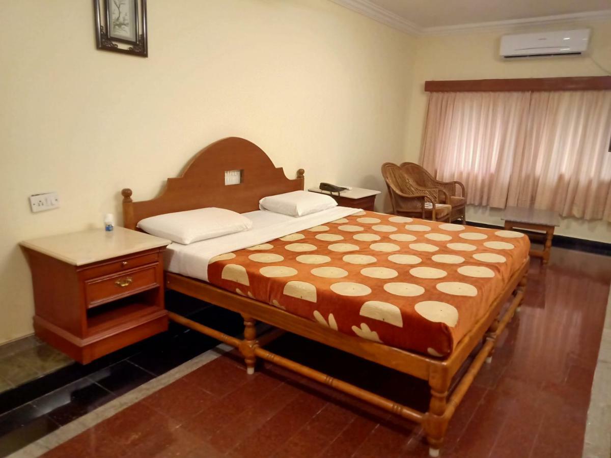 Sea Breeze Beach Resort Mamallapuram Eksteriør billede